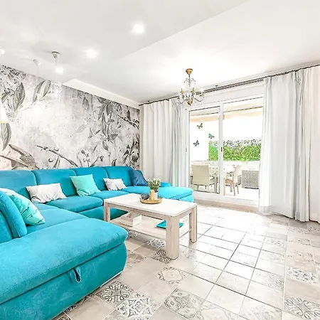 Luxury Townhouse Oasis Fanabe Apartment