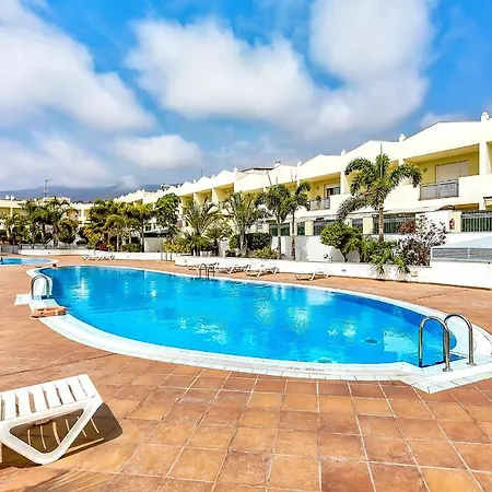 Luxury Townhouse Oasis Fanabe Apartment