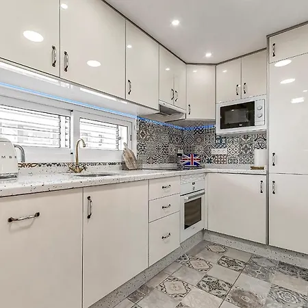 Luxury Townhouse Oasis Fanabe Apartment *