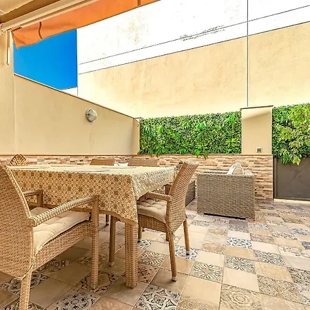 Luxury Townhouse Oasis Fanabe Apartment *