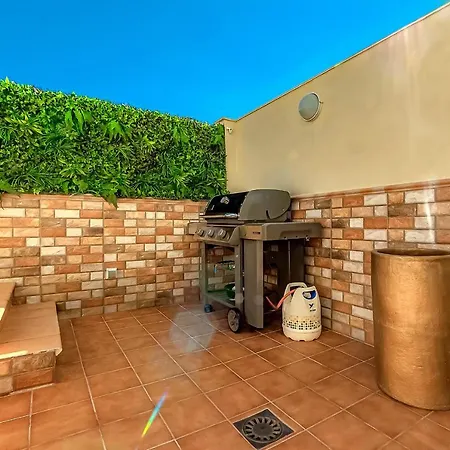 Luxury Townhouse Oasis Fanabe Apartment