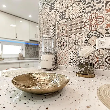 아파트 Luxury Townhouse Oasis Fanabe 아데제