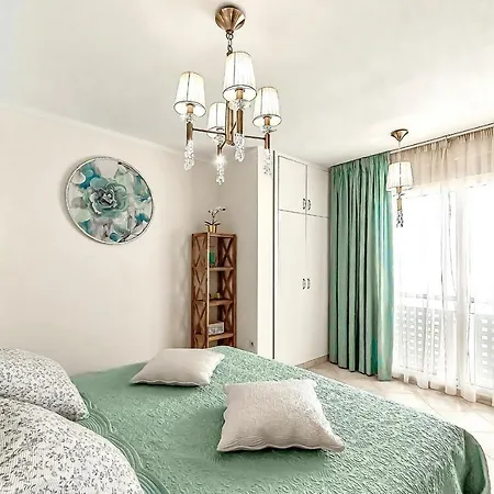 아파트 Luxury Townhouse Oasis Fanabe 아데제
