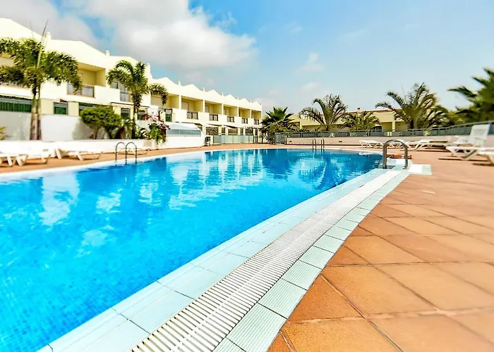 Lägenhet Luxury Townhouse Oasis Fanabe