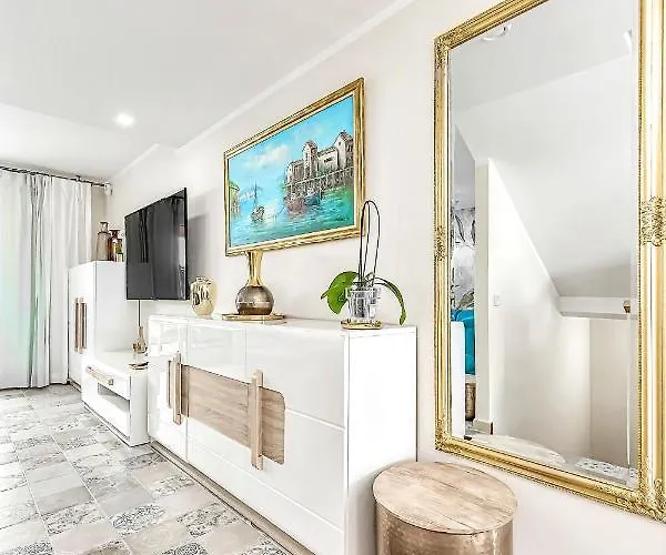 Διαμέρισμα Luxury Townhouse Oasis Fanabe